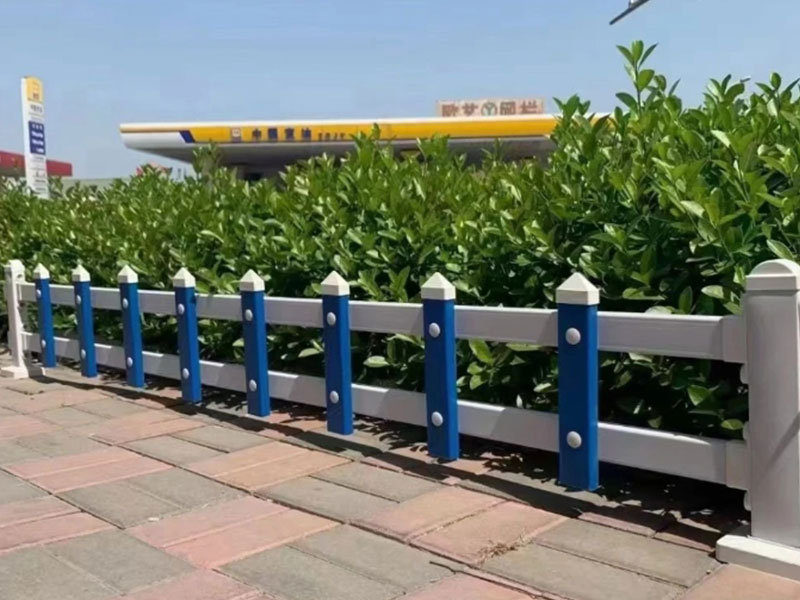 草坪护栏